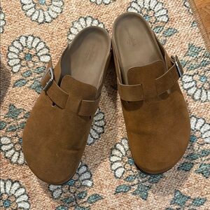 Universal Thread Slip-On Clog with Buckle